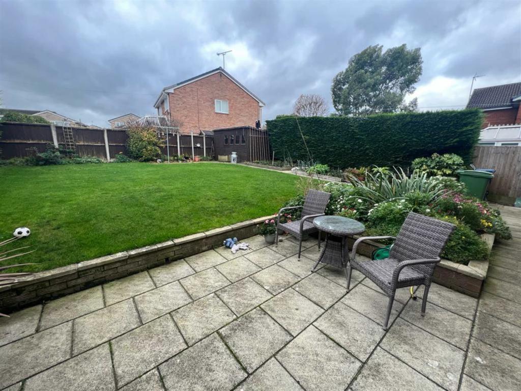 3 bedroom detached house for sale in Birkdale Road, Goulbourne, LL13