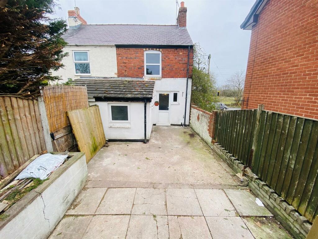 2 bedroom semidetached house for sale in Stryt Issa, Penycae, LL14