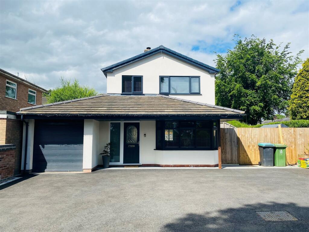 4 bedroom house for sale in Park Avenue, Wrexham, LL12