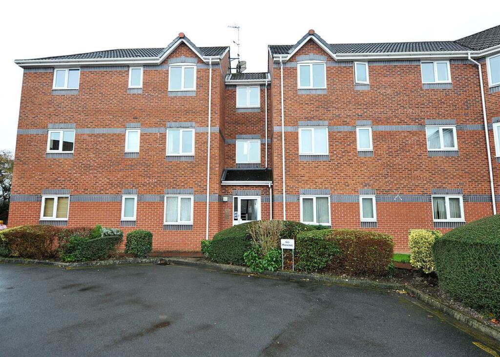 2 bedroom flat for sale in 15 Quay House, Irlam M44 6RU, M44