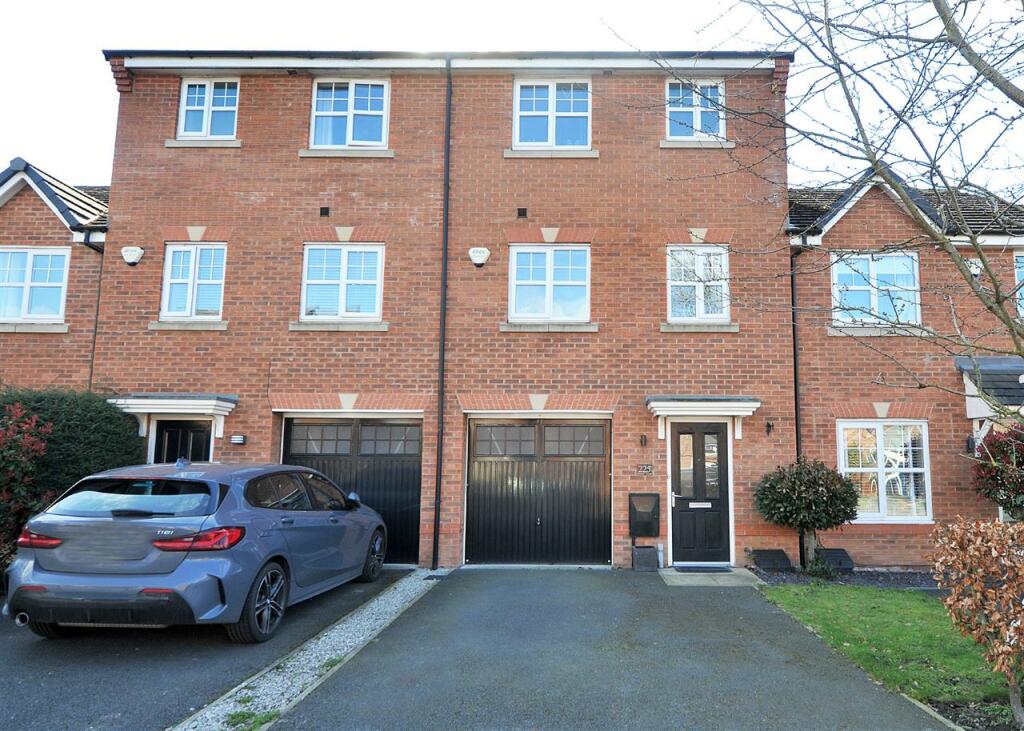 4 bedroom town house for sale in 225 Roseway Avenue, Cadishead M44 5GH, M44