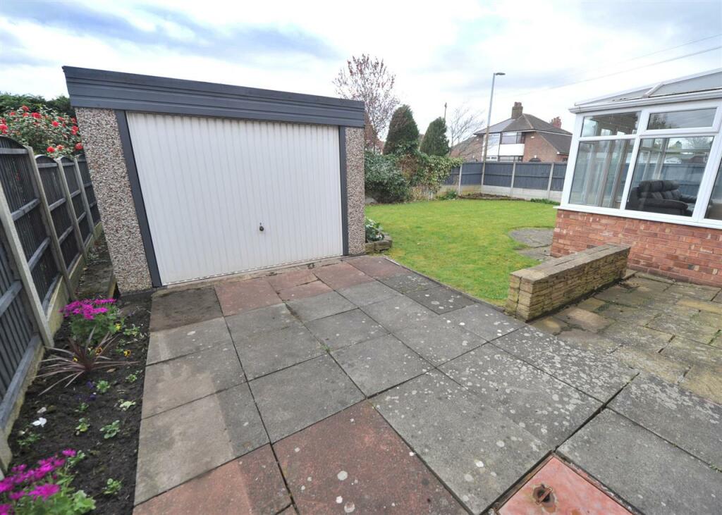 4 bedroom detached house for sale in 21 Springfield Lane, Irlam M44 6NB