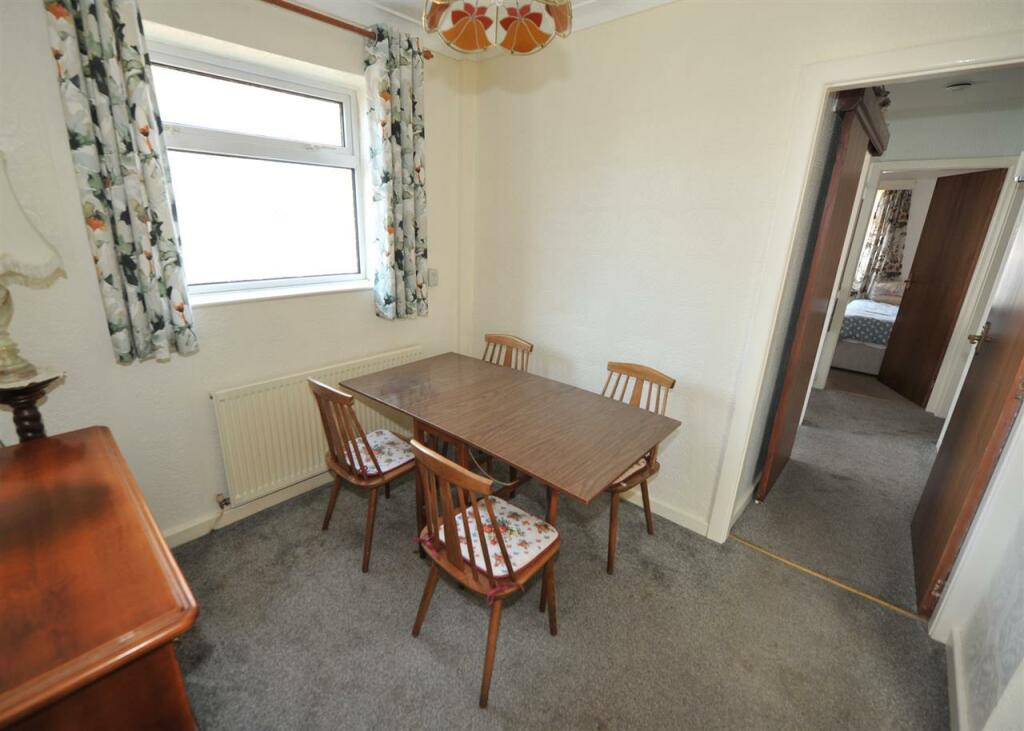 2 bedroom bungalow for sale in 14 Newlands Avenue, Irlam M44 6WE, M44