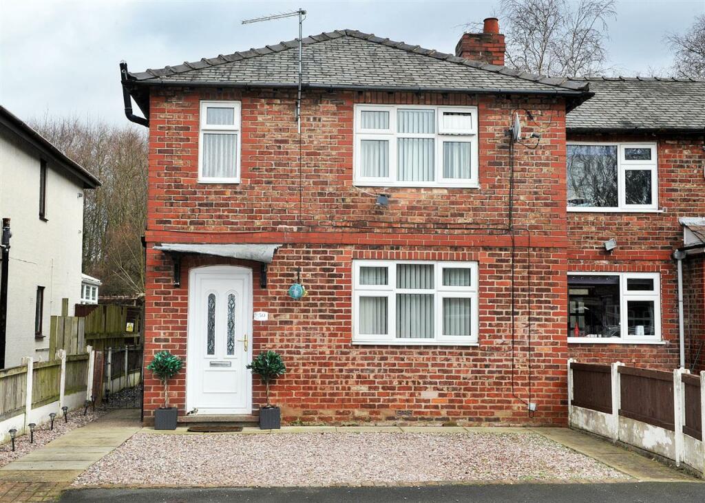 3 bedroom town house for sale in 50 Addison Road, Irlam M44 6EP, M44