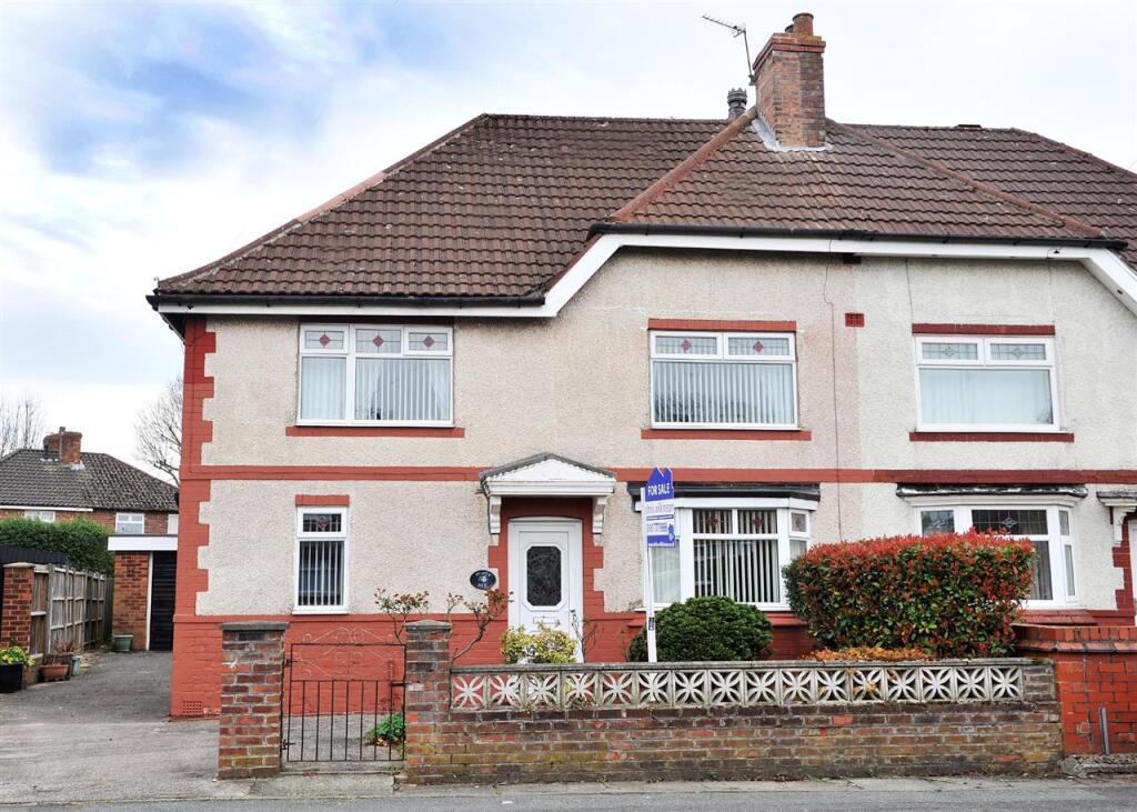 Main image of property: 46 Fiddlers Lane, Irlam M44 6HN