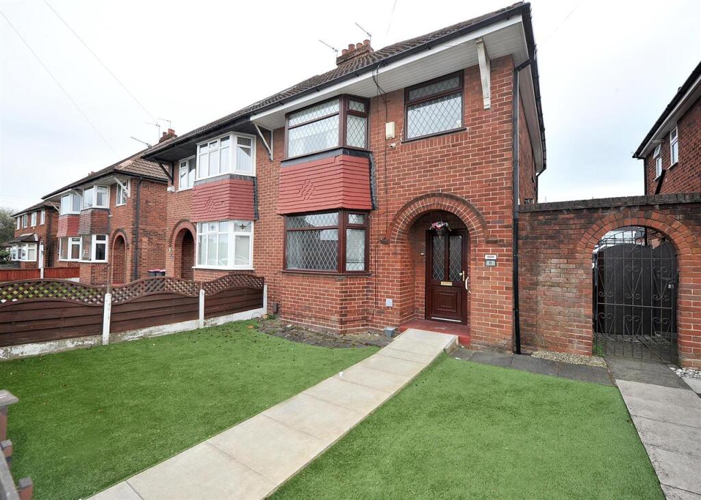 Main image of property: 6 Moorfield Close Irlam M44 6JN