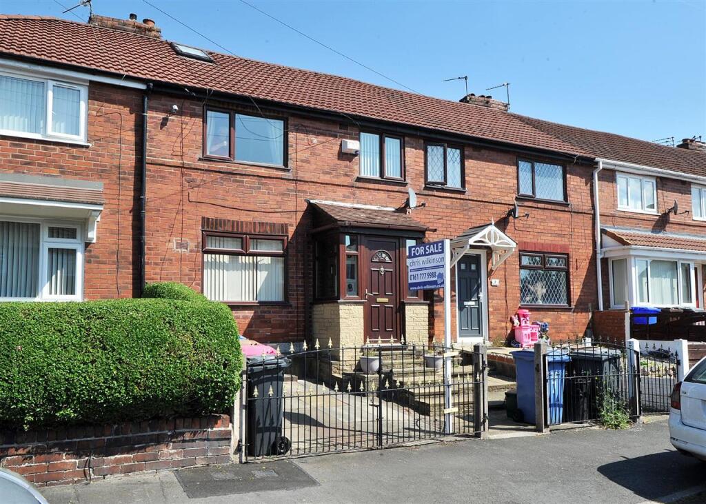 Main image of property: 5 Eldon Road, Irlam M44 6DE