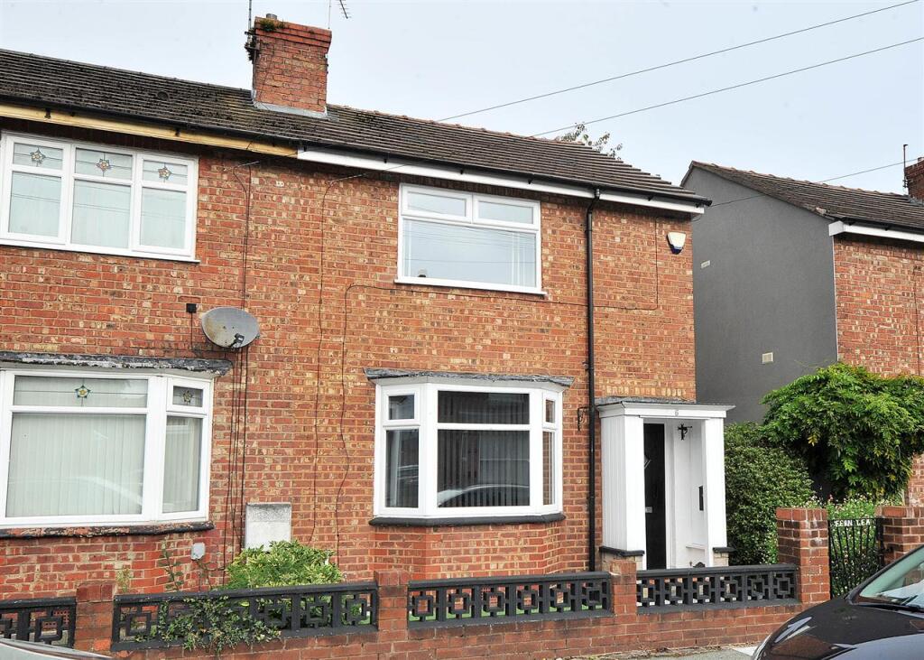 Main image of property: 6 Belgrave Road, Cadishead M44 5ZH