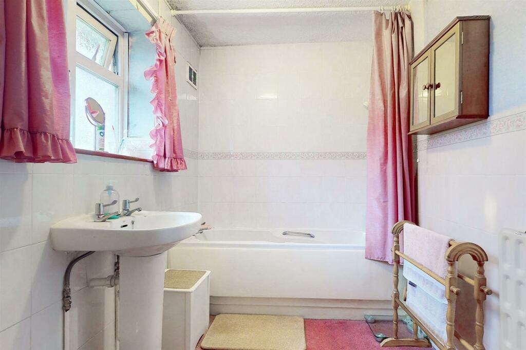 Additional property image - Jaggards Road, Coggeshall