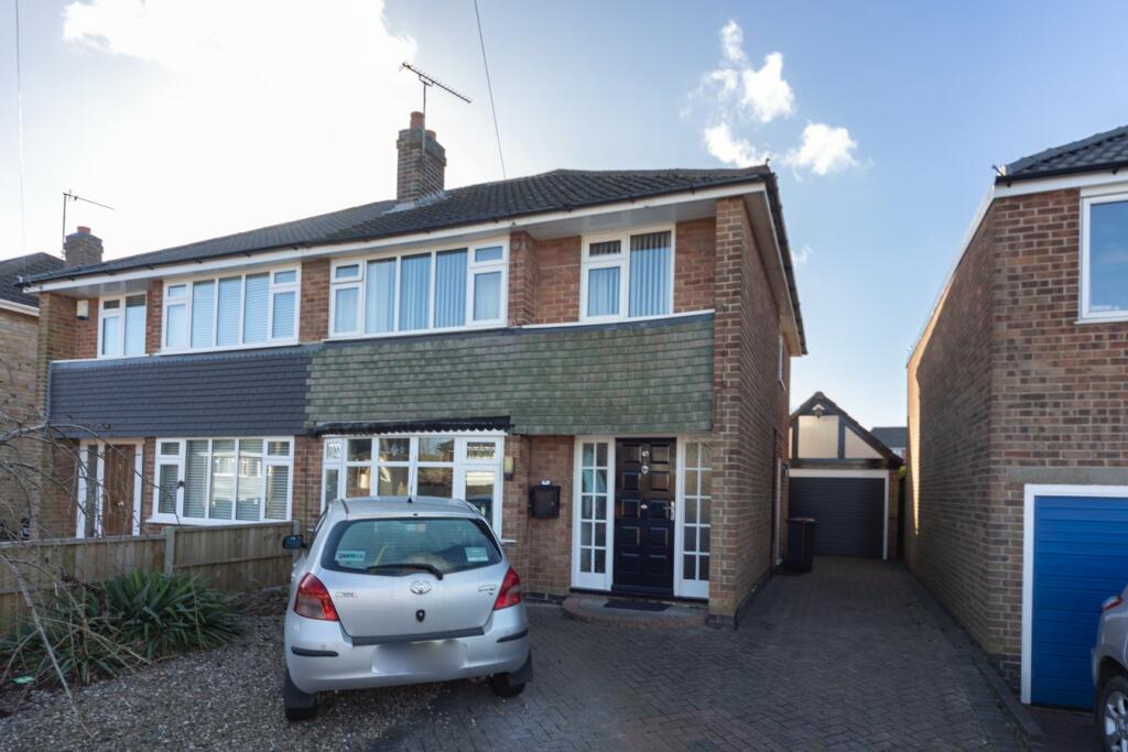 3 bedroom semidetached house for sale in Rosslyn Road, Whitwick