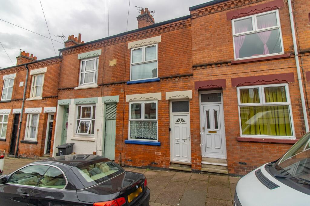 2 bedroom terraced house for sale in Bosworth Street, Leicester, LE3