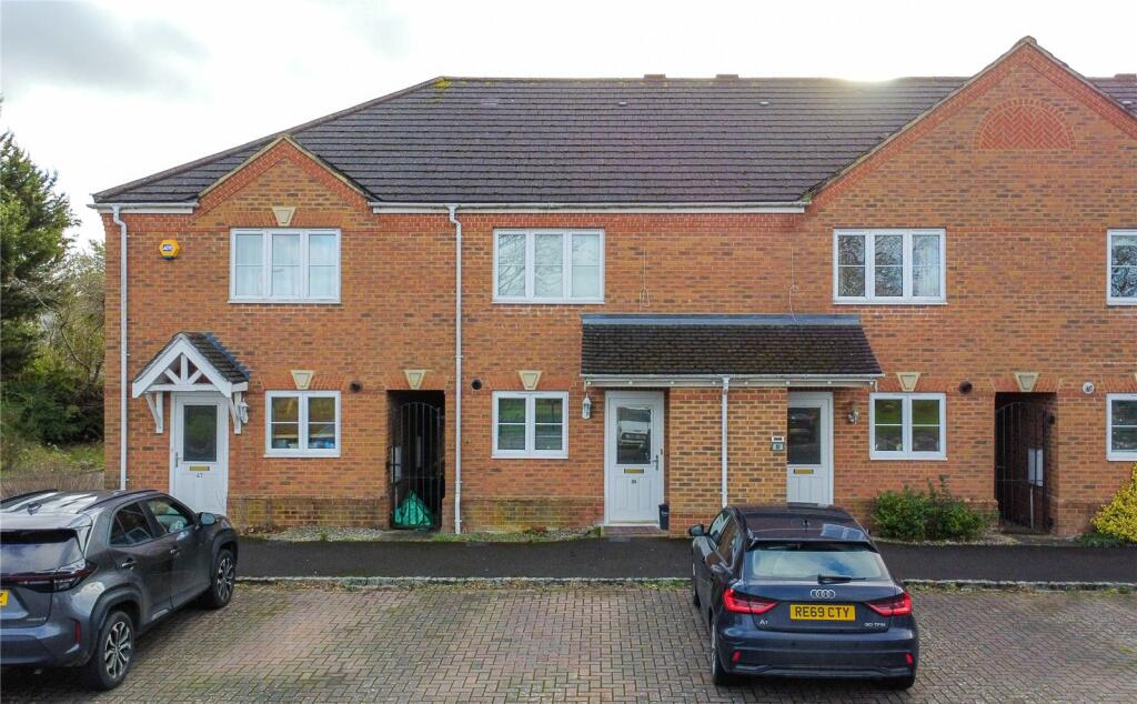 2 bedroom terraced house for sale in Little Horse Close, Earley, Reading, Berkshire, RG6