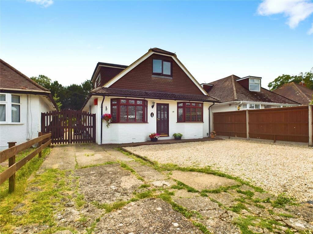 4 bedroom detached house for sale in The Crescent, Earley, Reading, Berkshire, RG6