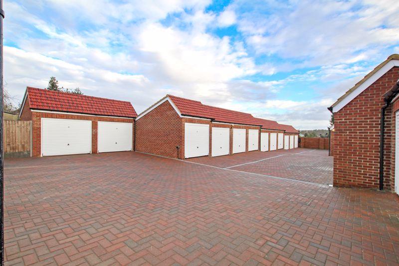 2 bedroom for sale in Oakfield Lane, Dartford, DA1