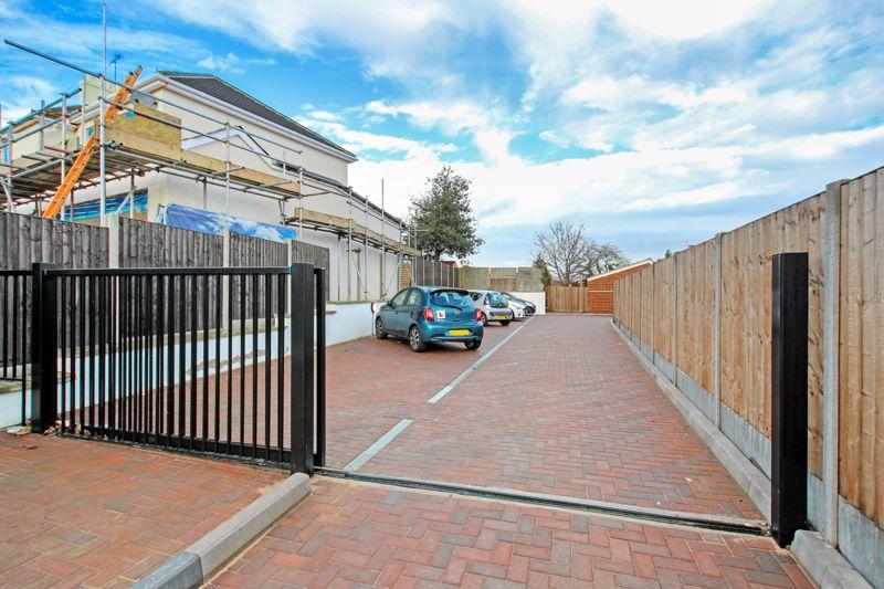 2 bedroom for sale in Oakfield Lane, Dartford, DA1