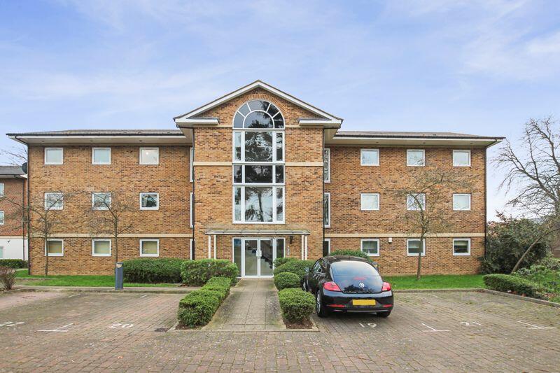 2 bedroom flat for sale in Maplehurst Close, Bexley Park, DA2