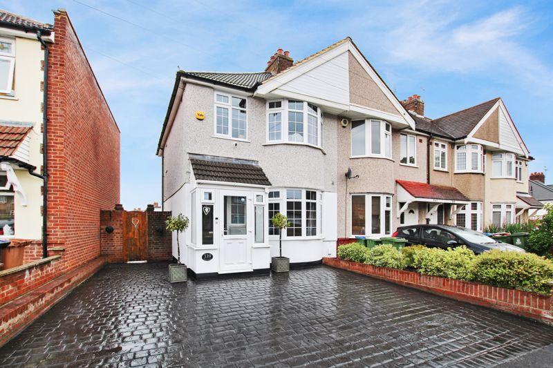 3 bedroom semidetached house for sale in Hurst Road, Bexley, DA5