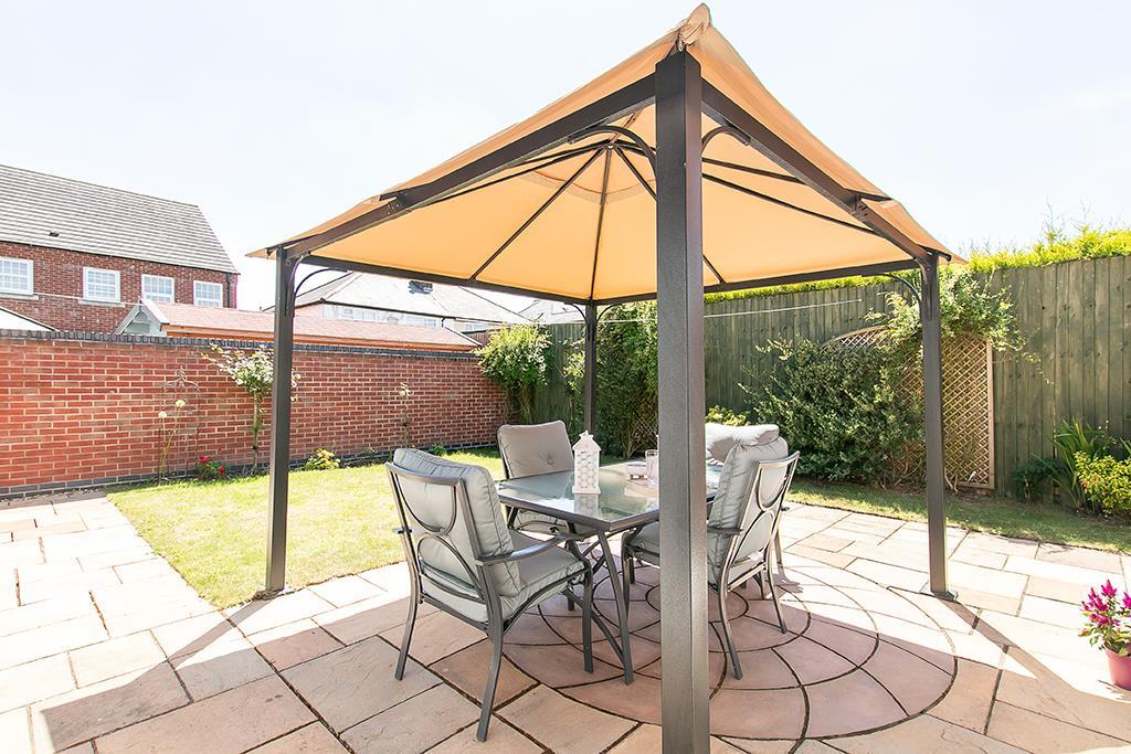 4 bedroom detached house for sale in Plains Road, Mapperley, Nottingham