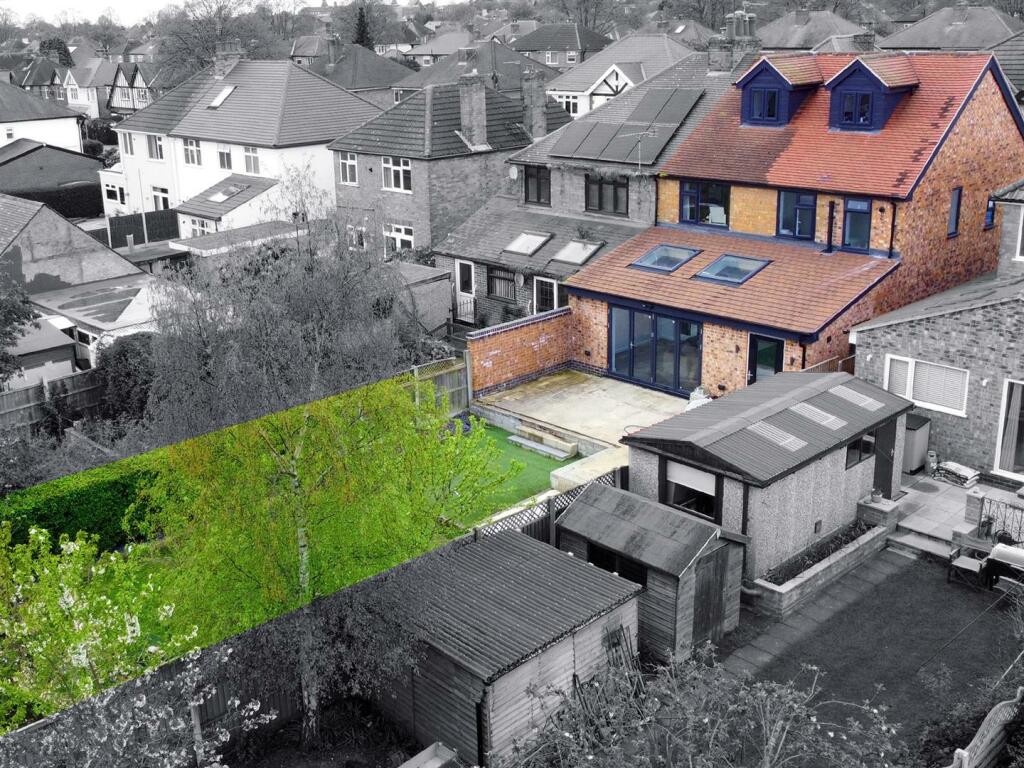 4 bedroom semidetached house for sale in Marshall Hill Drive