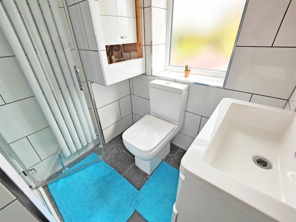 4 bedroom semidetached house for sale in Marshall Hill Drive