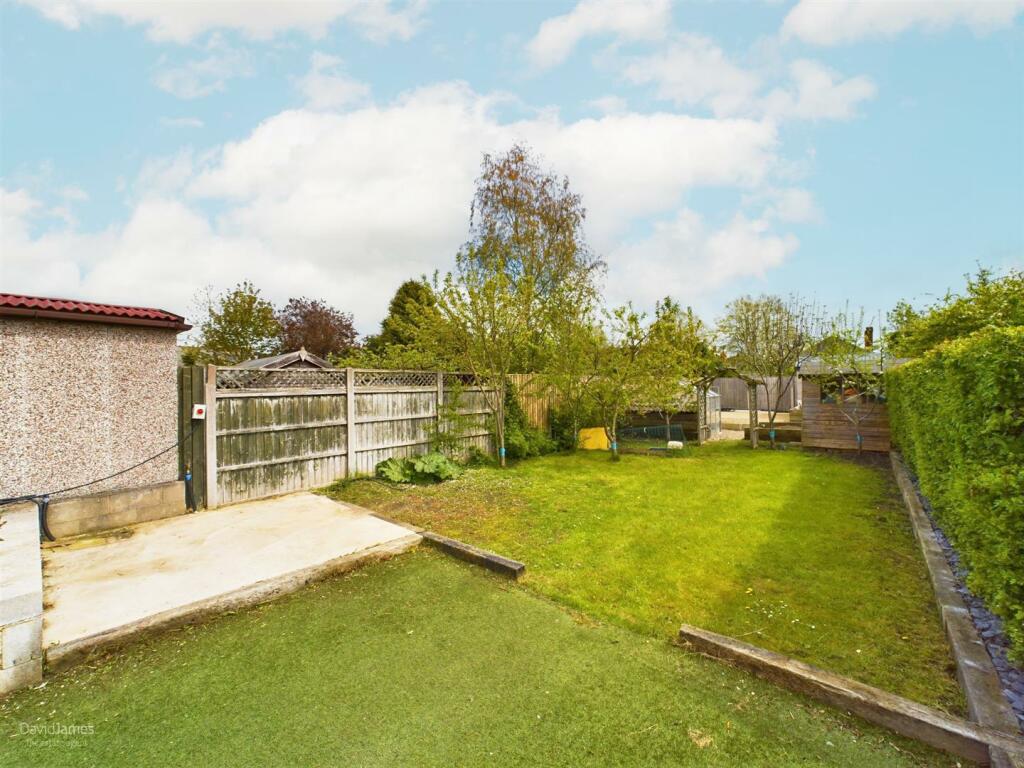 4 bedroom semidetached house for sale in Marshall Hill Drive