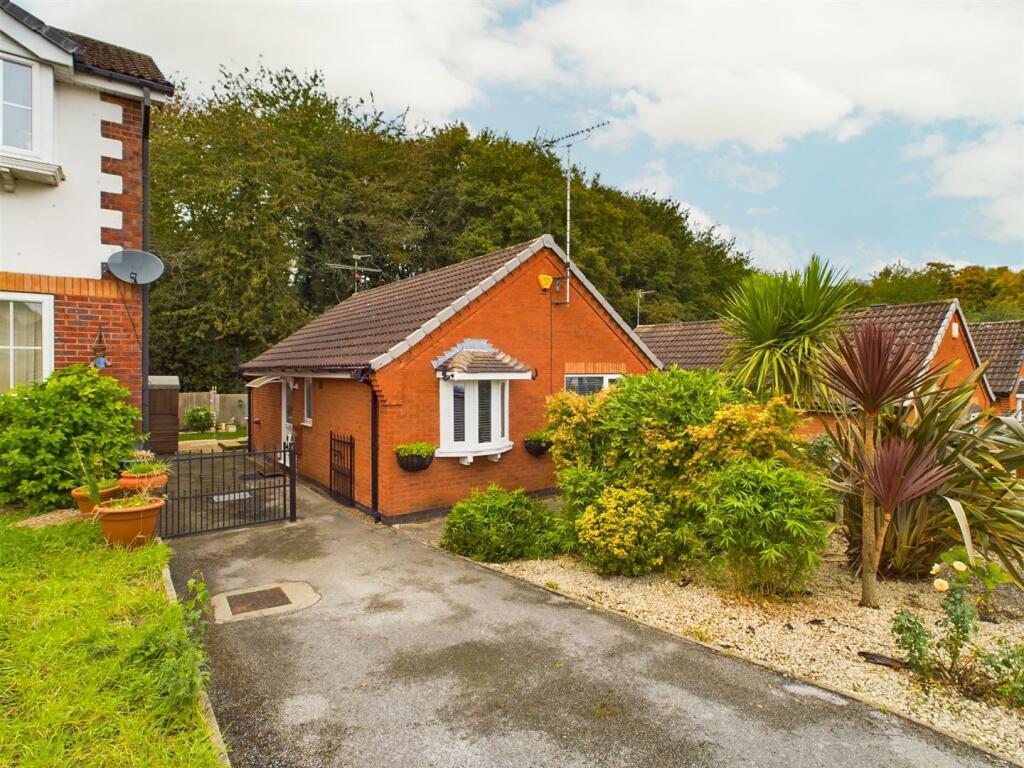 2 bedroom detached bungalow for sale in Pendle Crescent, Mapperley, Nottingham, NG3
