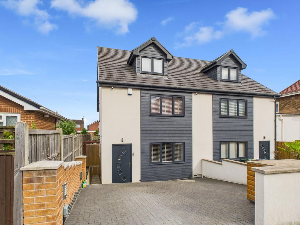 Main image of property: Adbolton Avenue, Gedling, Nottingham