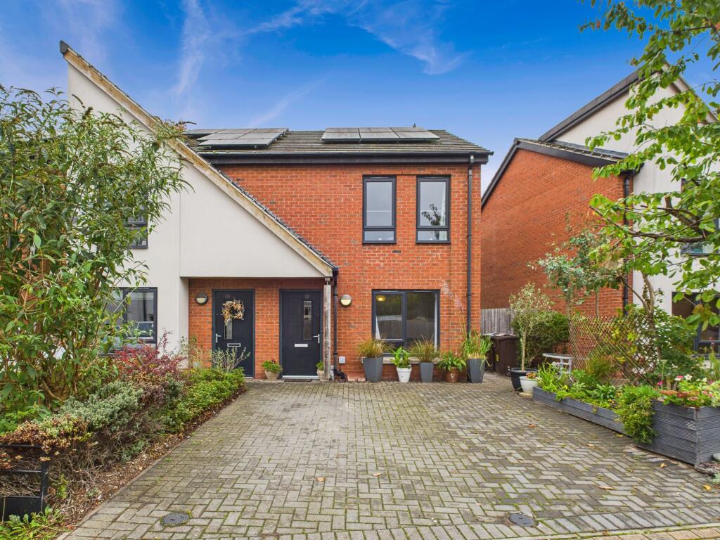 Main image of property: Albert Road, Alexandra Park, Nottingham