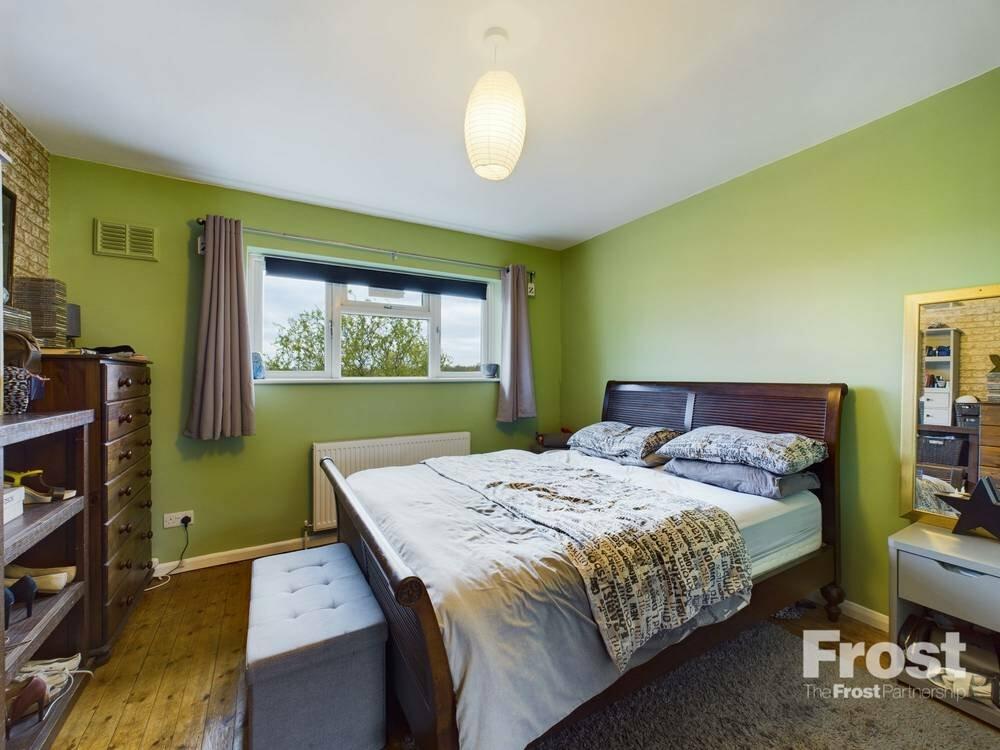 5 bedroom semidetached house for sale in Wigley Road, Feltham, TW13