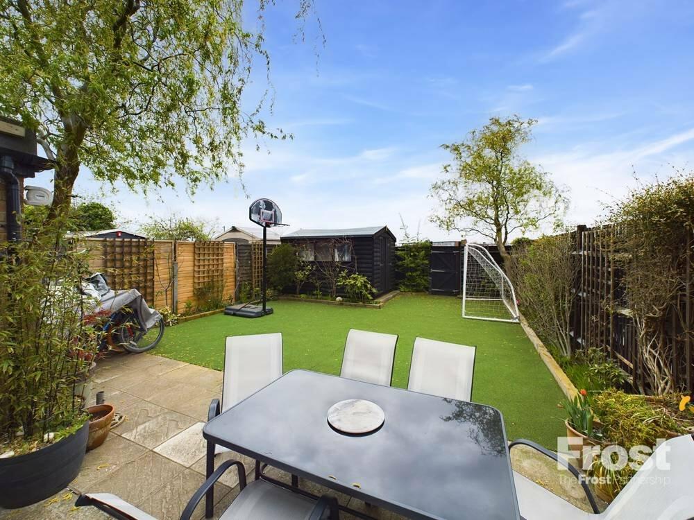 5 bedroom semidetached house for sale in Wigley Road, Feltham, TW13
