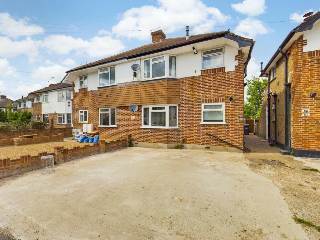 2 bedroom for sale in Elmcroft Close, Feltham, Middlesex, TW14