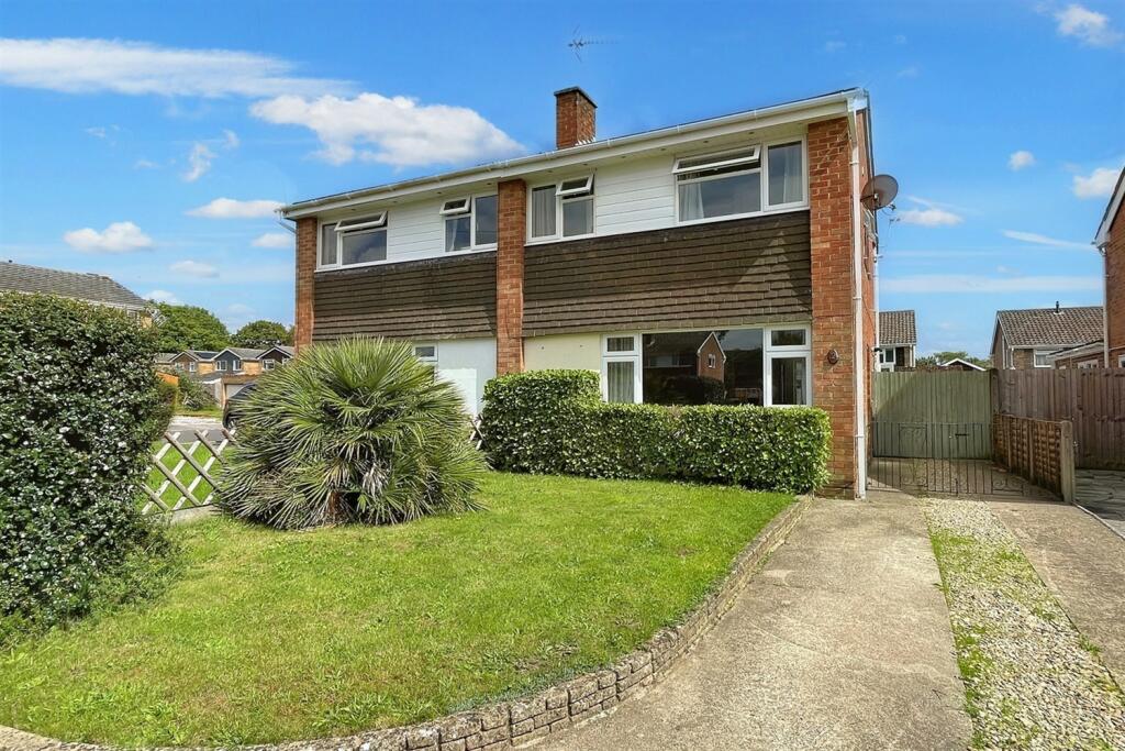 3 bedroom semidetached house for sale in Chandlers Ford, SO53