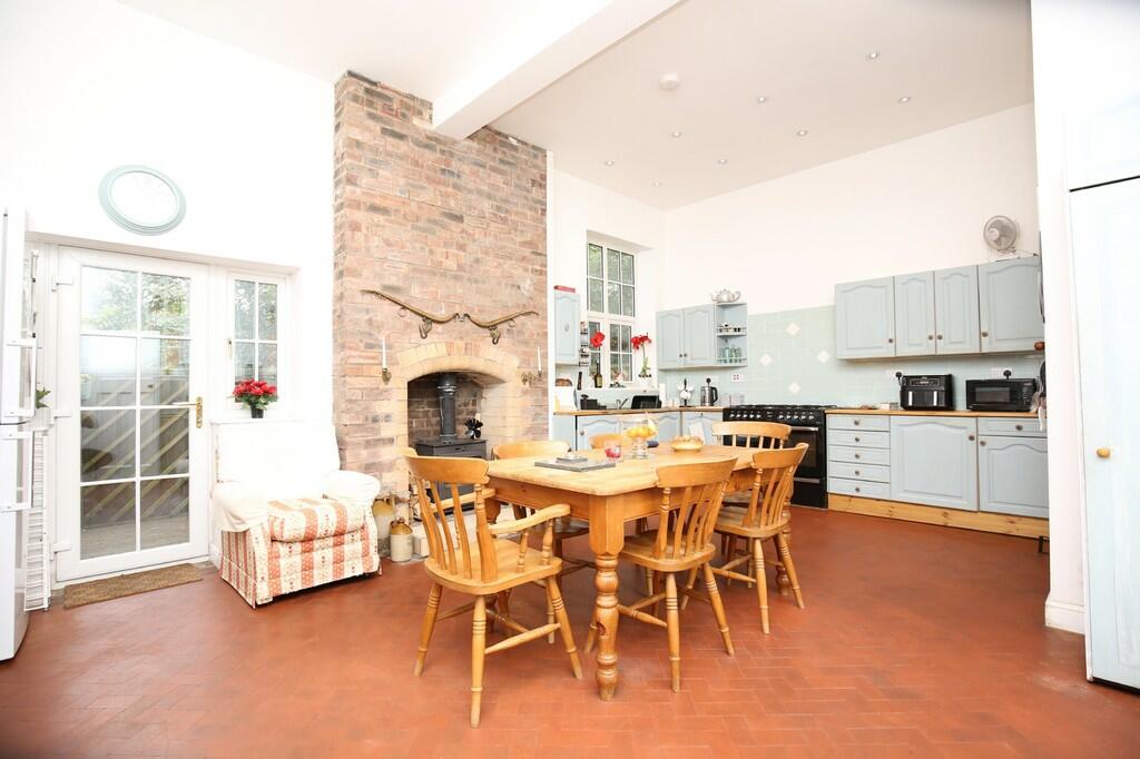 3 bedroom cottage for sale in Main Street, Higham On The Hill, CV13