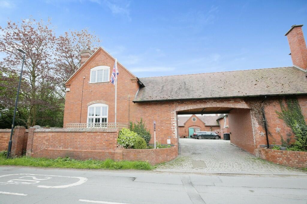 3 bedroom cottage for sale in Main Street, Higham On The Hill, CV13