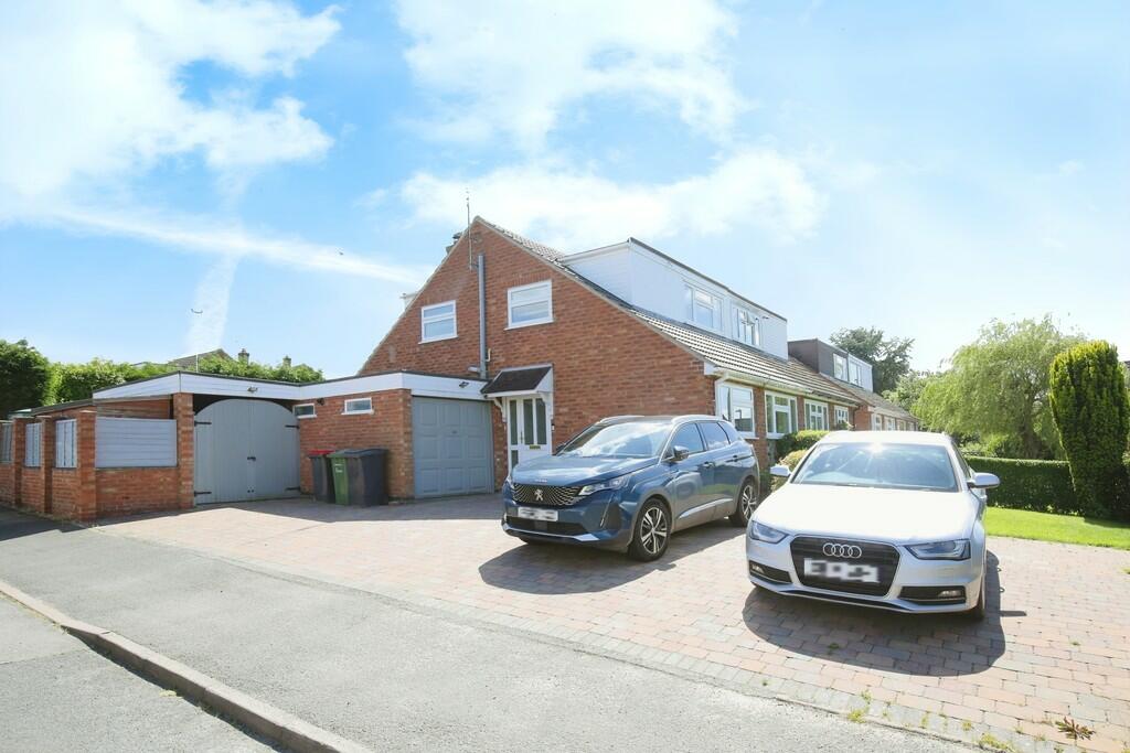 4 bedroom semidetached house for sale in Warton Lane, Austrey, CV9
