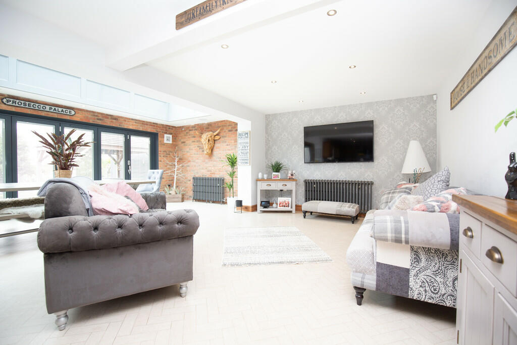 Additional property image - Carts Lane, Grendon