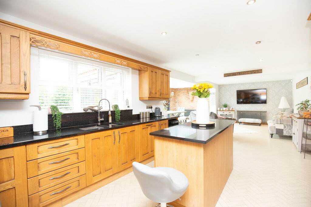 Additional property image - Carts Lane, Grendon