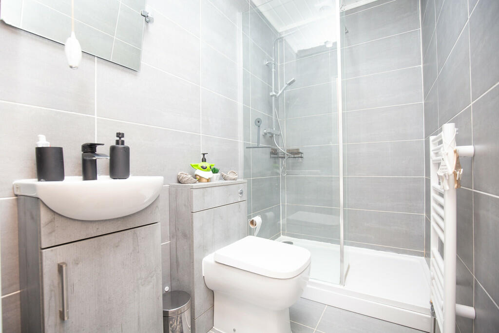 Additional property image - Carts Lane, Grendon