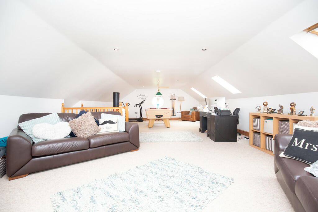Additional property image - Carts Lane, Grendon