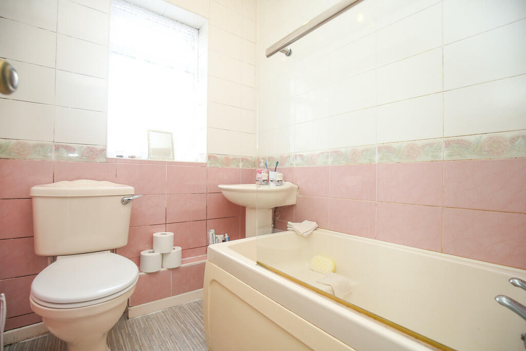 Additional property image - Carts Lane, Grendon