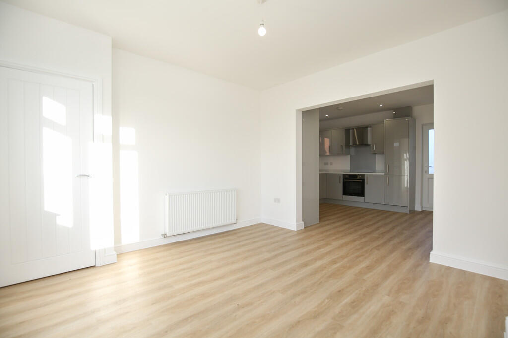 Additional property image - Watling Street, Grendon