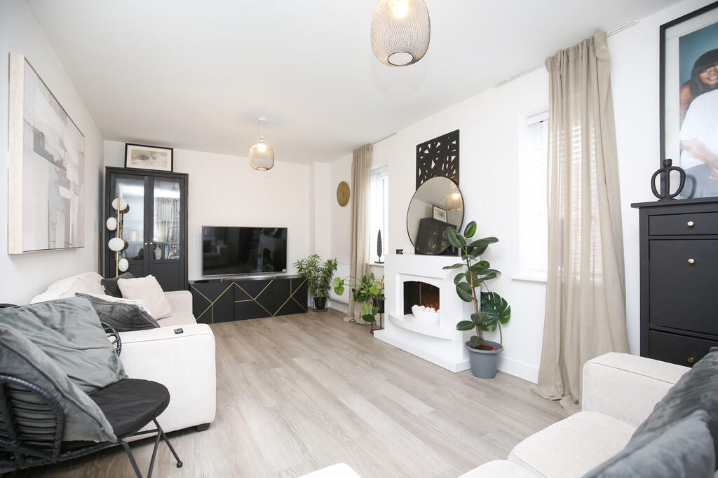 Property image - Rocheford Way, Grendon