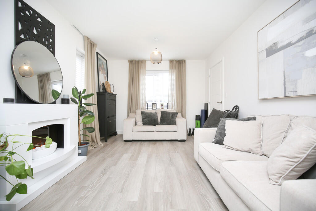 Additional property image - Rocheford Way, Grendon