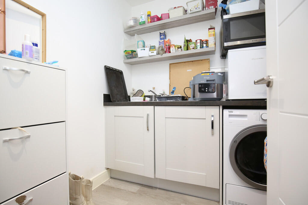 Additional property image - Rocheford Way, Grendon