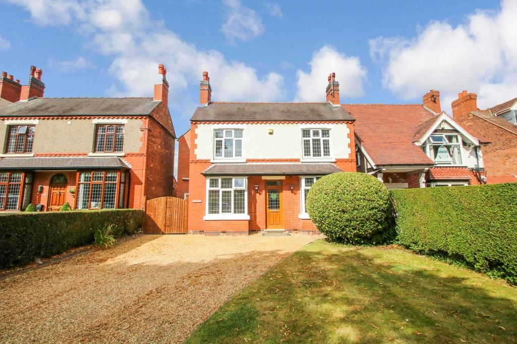 4 bedroom detached house for sale in Witherley Road, Atherstone, CV9