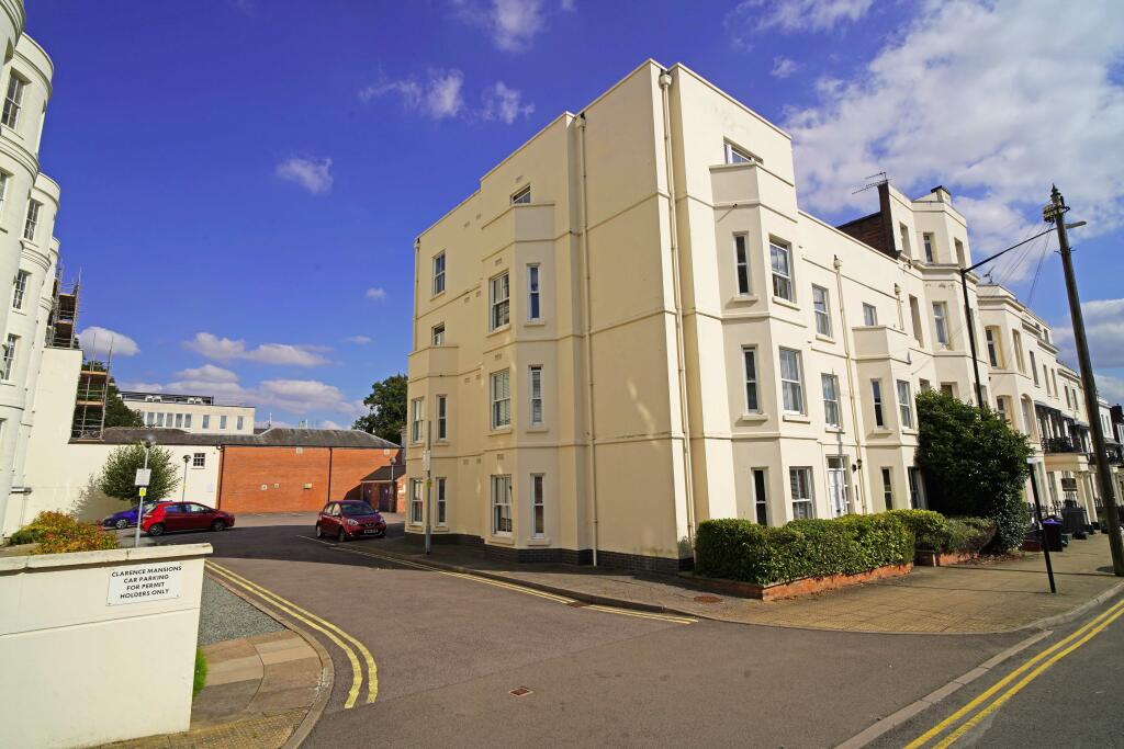 2 bedroom penthouse for rent in Dale Street, Leamington Spa, CV32