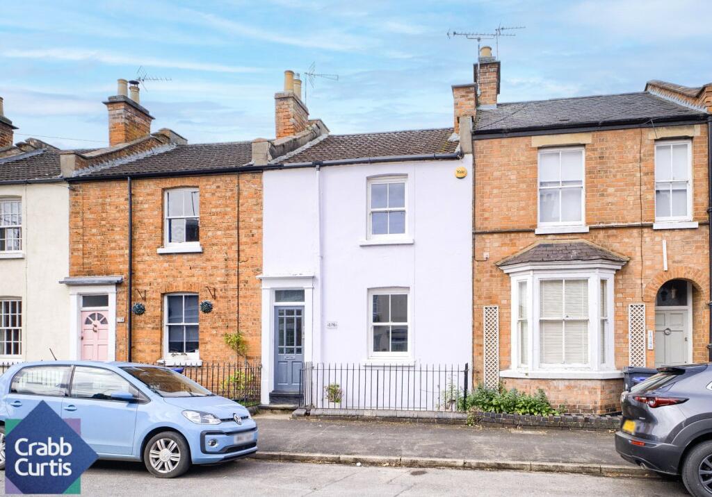 3 bedroom terraced house for sale in Leam Terrace, Leamington Spa, CV31