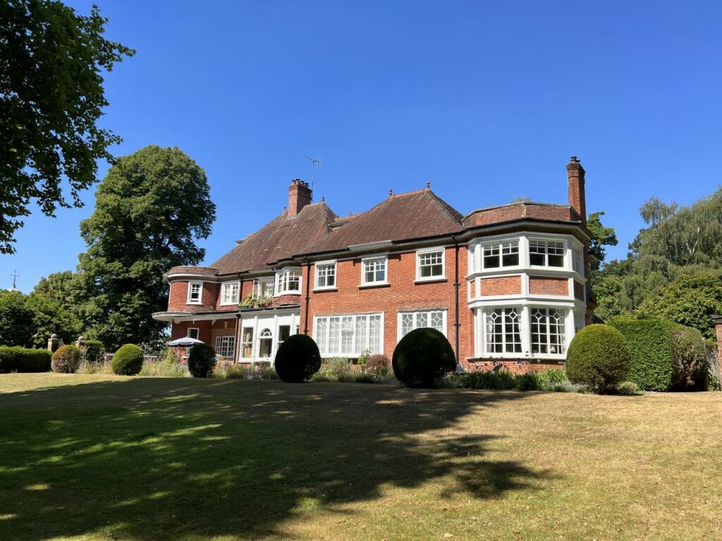 Main image of property:  Bank, Lyndhurst, SO43
