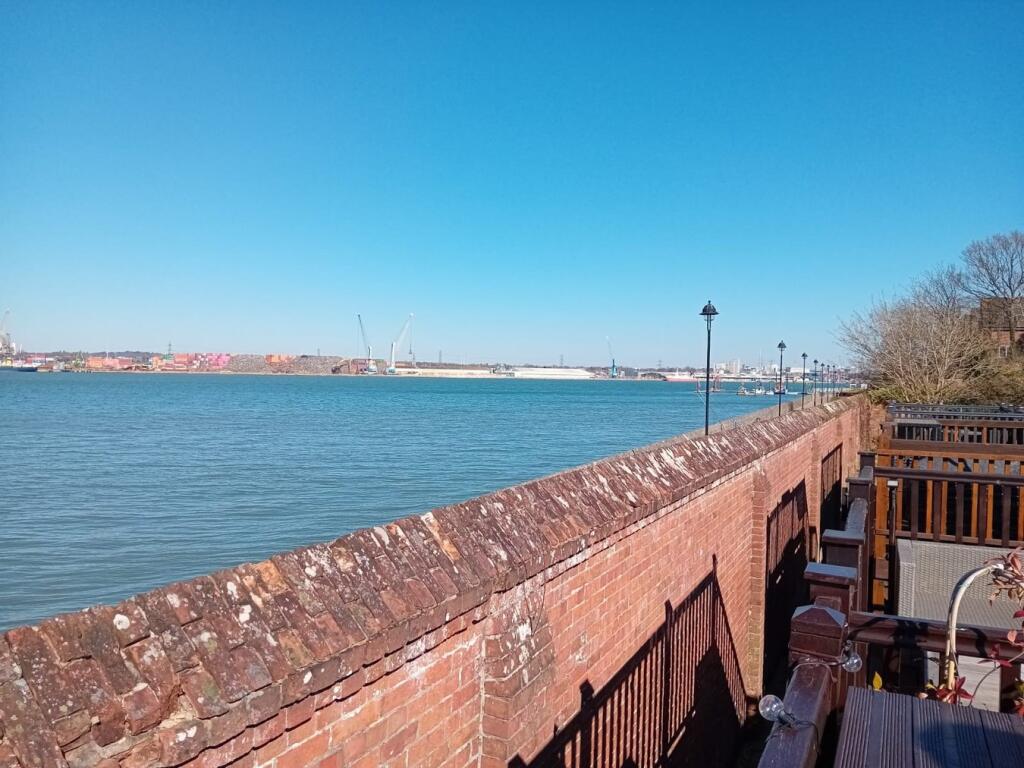 Main image of property: Marchwood, Hampshire, SOUTHAMPTON, SO40