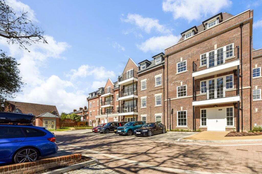 Main image of property: Glasshayes Way, Lyndhurst, SO43
